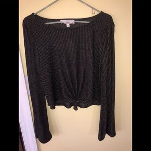 Hippie Rose tie shirt with poet sleeves